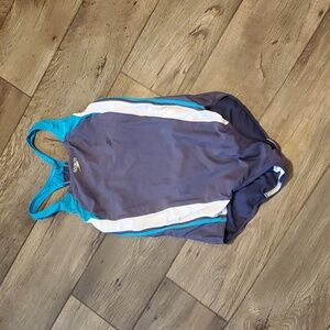 Womens Speedo one piece swim suit. Size 16. Used but in good condition.